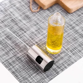 Slika 3/4 -Olje v razpršilu 90 ml