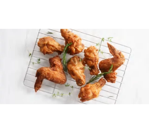 Piščančije peruti s česnom in parmezanom